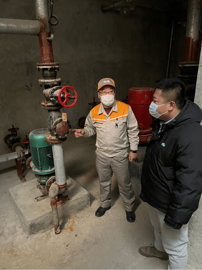 Visiting a supplier and checking the management of a pressure pump used for firefighting
